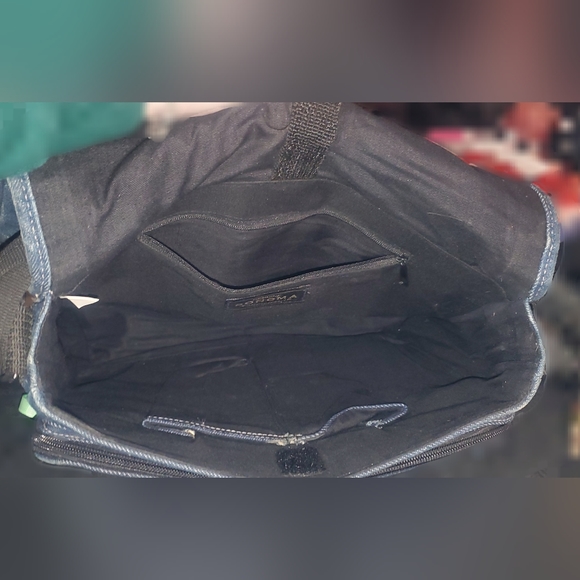 Messenger Bag - Picture 4 of 6